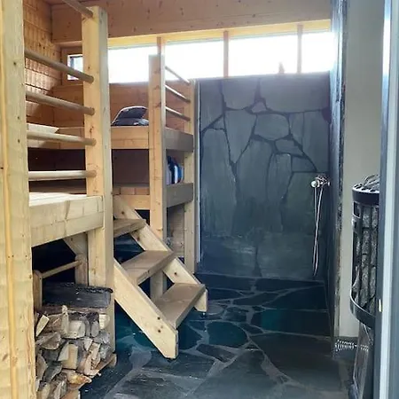 Vierastupa Laehellae Keskustaa Oulu